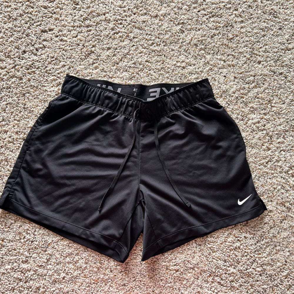 Nike Black Shorts - Picture 6 of 6